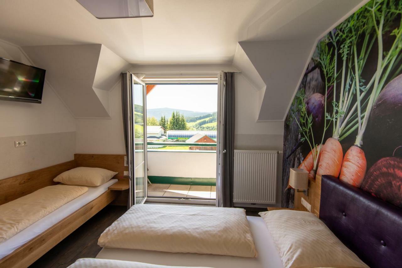 Genussgasthof Willenshofer Sankt Kathrein am Hauenstein Exteriör bild